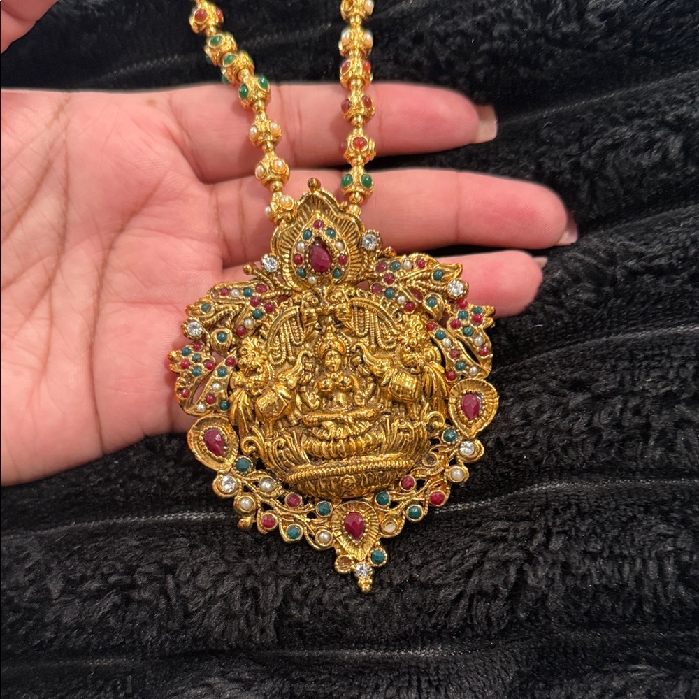 Gold and Multicolor Pendant Necklace